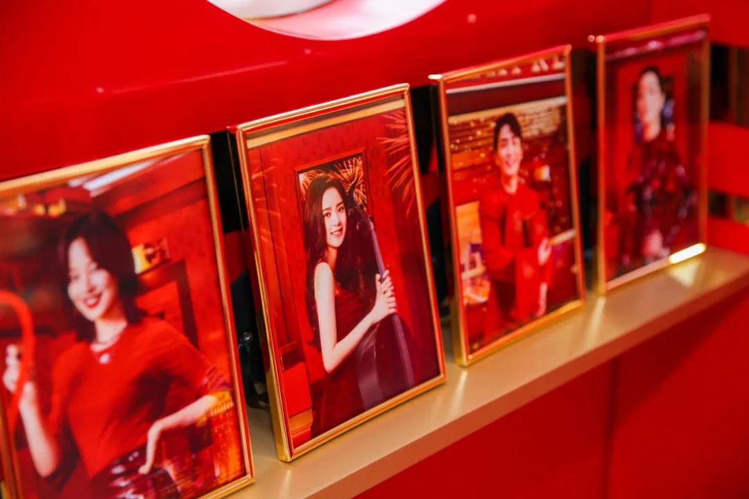 欧莱雅新年专列登陆楚河汉街