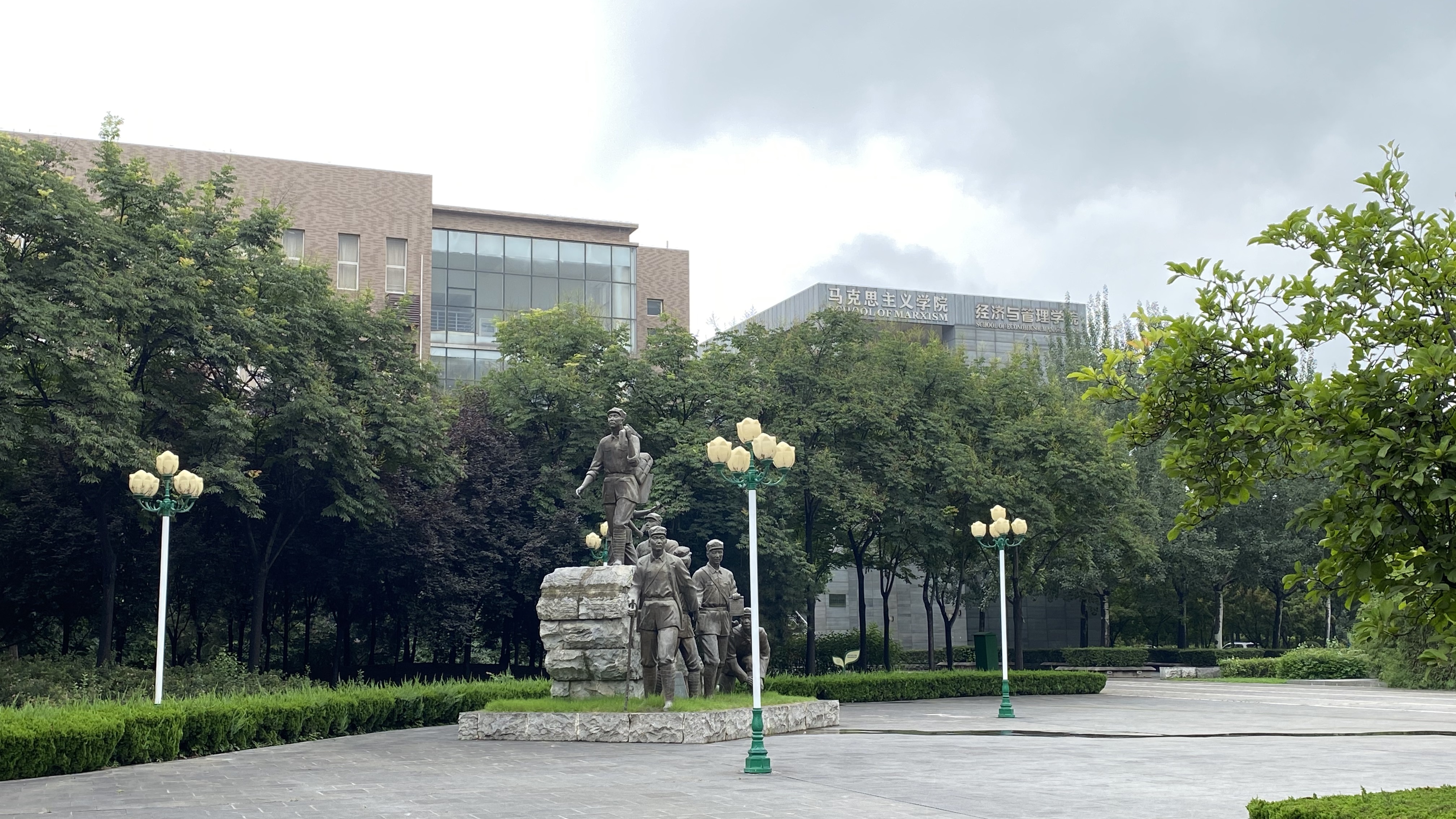 校园活动暖场活跃氛围娱乐设备，照片连动书