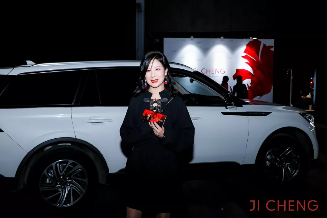JI CHENG 2021SS“鲤花”系列发布大秀