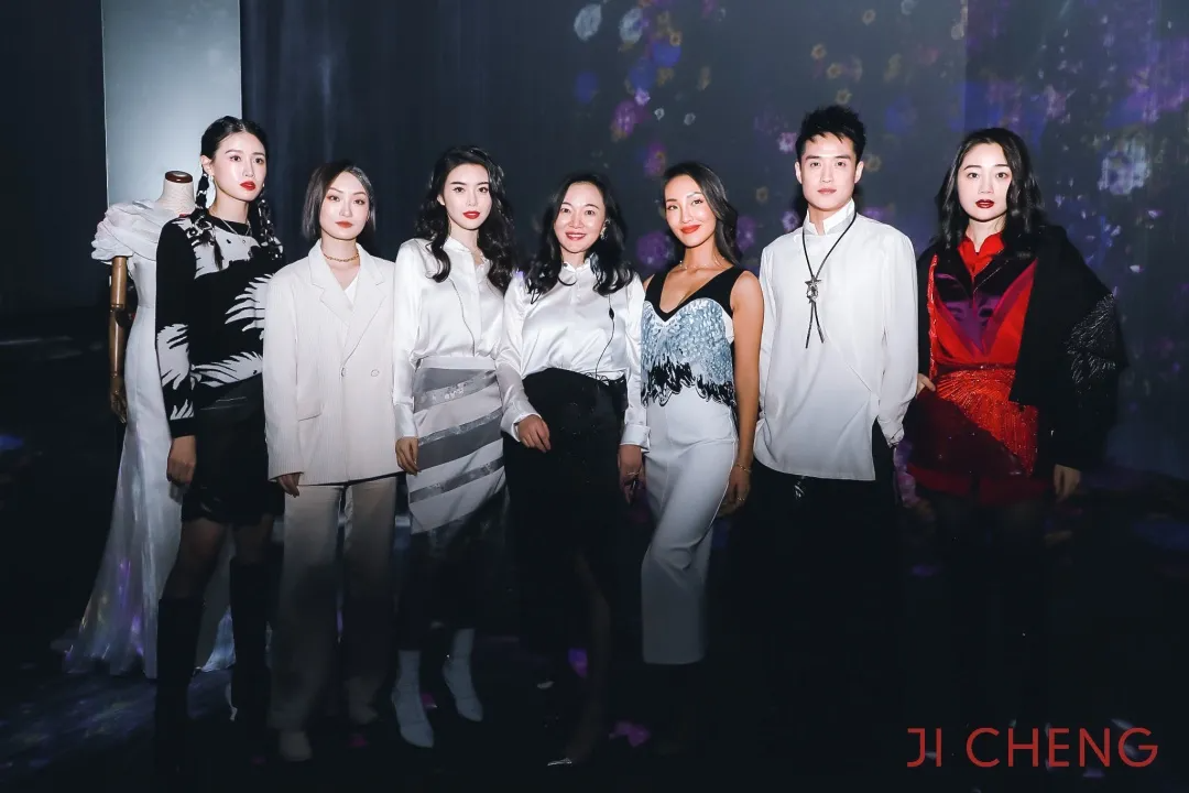 JI CHENG 2021SS“鲤花”系列发布大秀