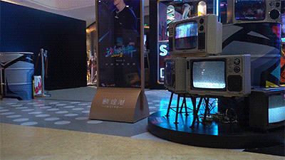 《 这！就是街舞 》线下快闪店