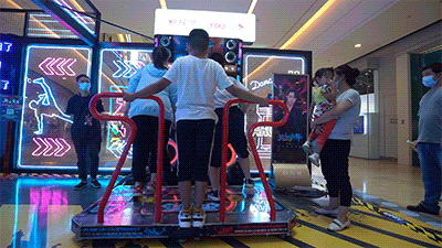 《 这！就是街舞 》线下快闪店