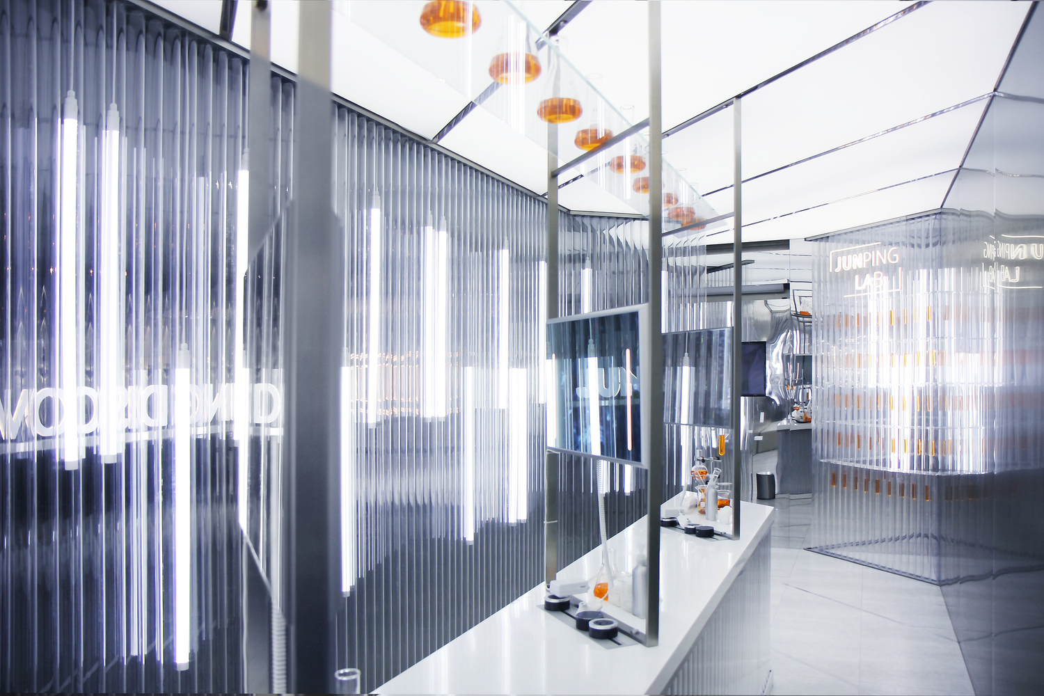 JUNPING LAB集装箱快闪店 / 拾集建筑