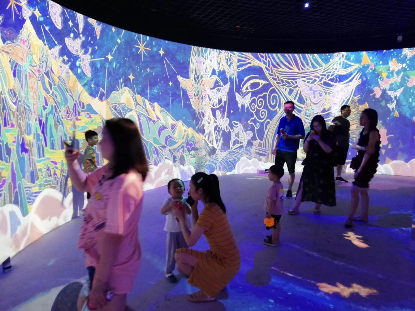 雲南文旅推廣•重慶站|奇境雲南|   《歸雲》互動沉浸艺术展