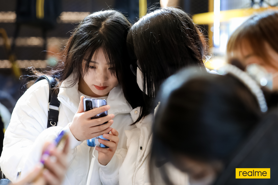 realme 真我 GT首销快闪店