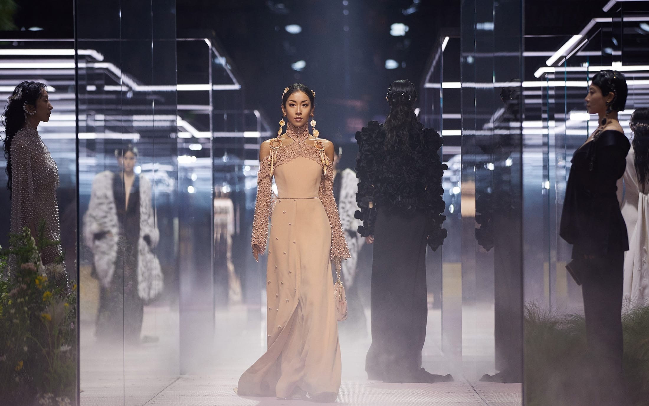 FENDI | 上海FENDI 2021春夏高级定制时装秀