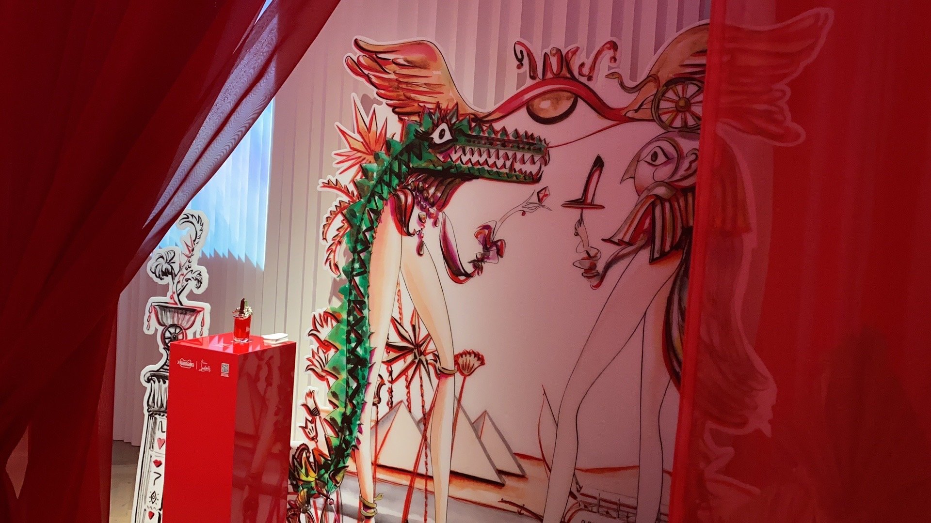 2021 Christian Louboutin 梦幻寻香展