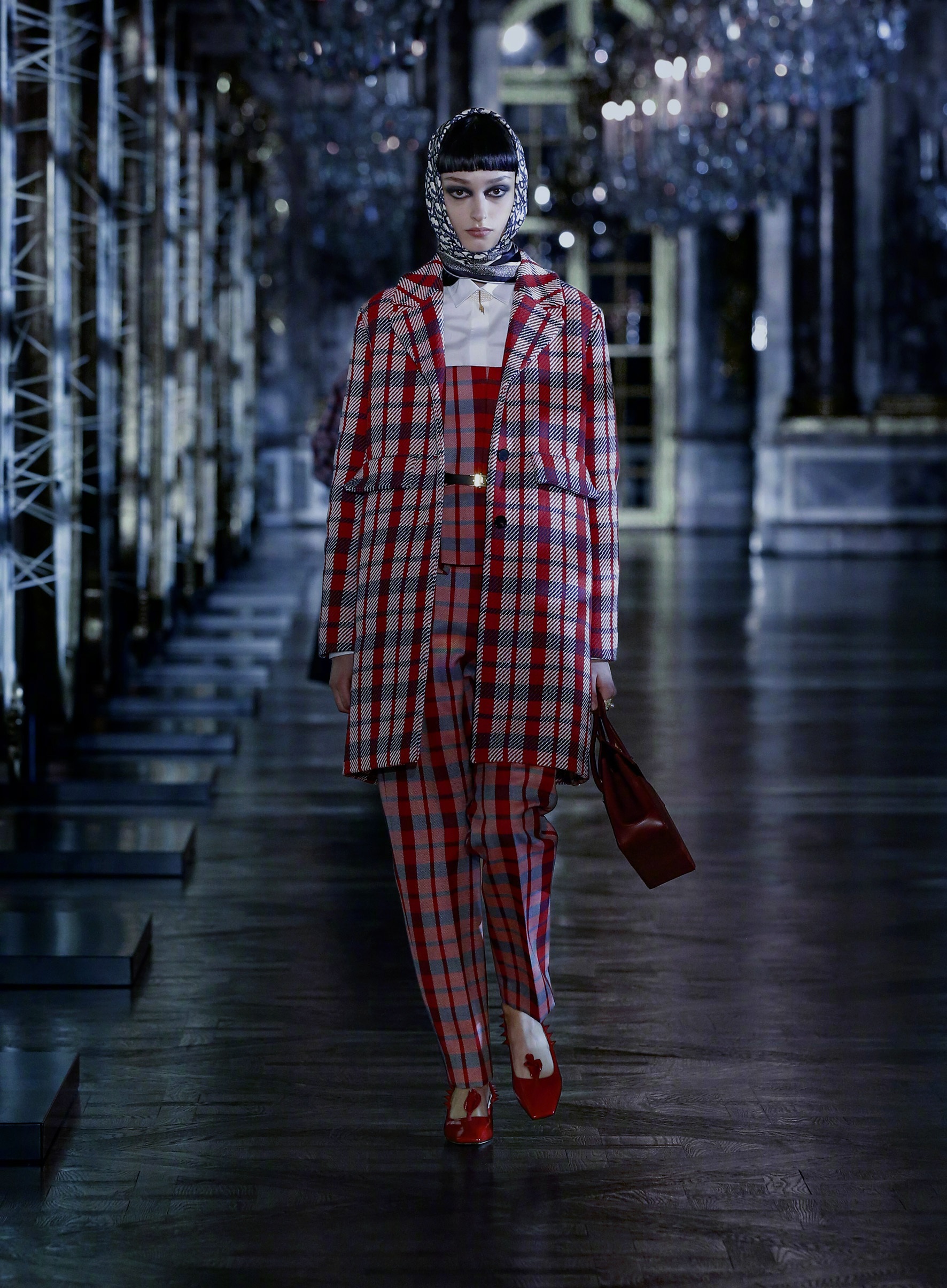 DIOR | 迪奥二零二一秋冬成衣发布秀