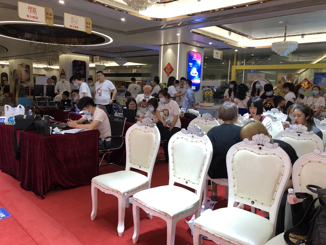 上市小金锤砸出近5亿销售|周大生珠宝节