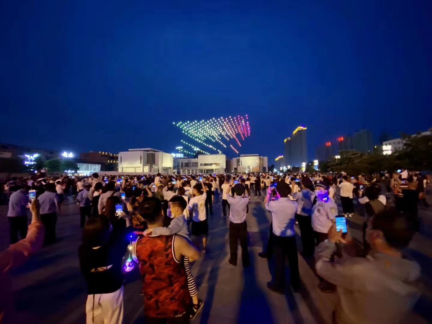盘锦·无人机编队·反诈宣传