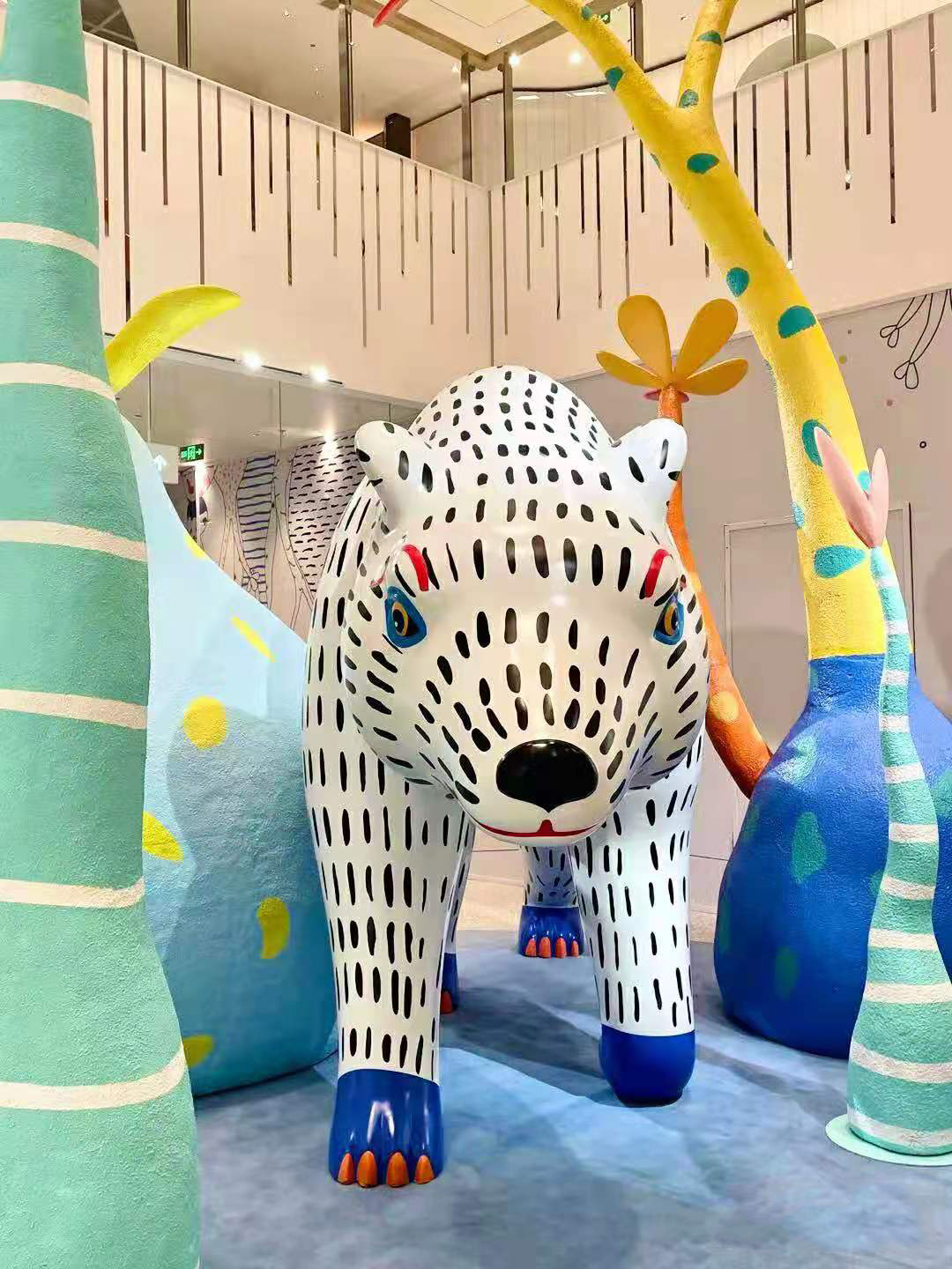 上海广场“共生Co-Growth”艺术装置展