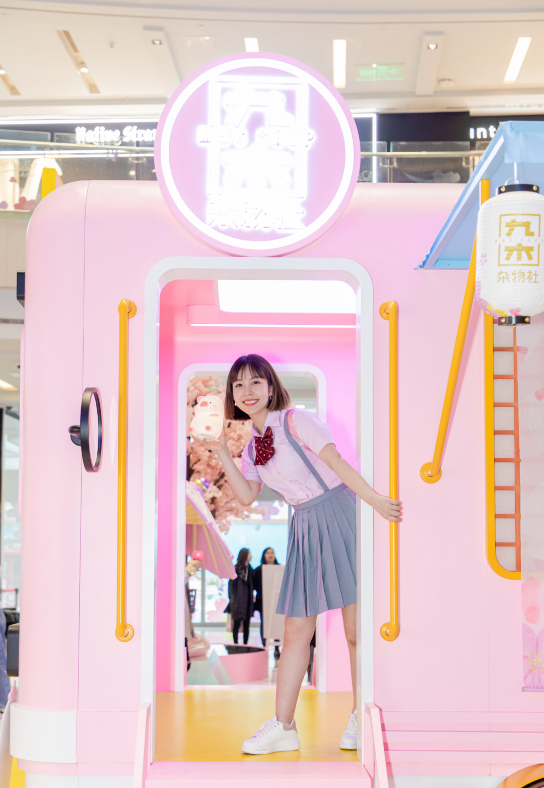 九木杂物社快闪店“春日樱花列车”