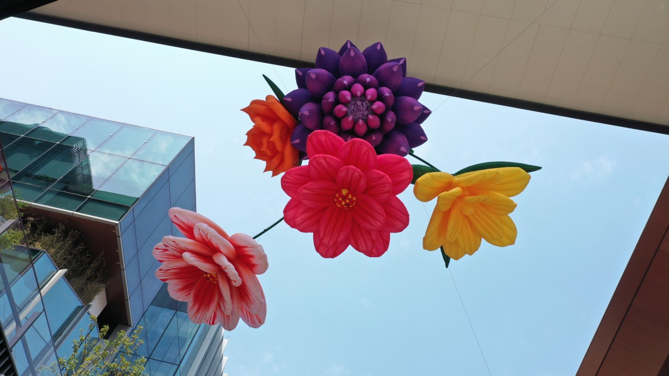 西安创意谷——花朵美陈
