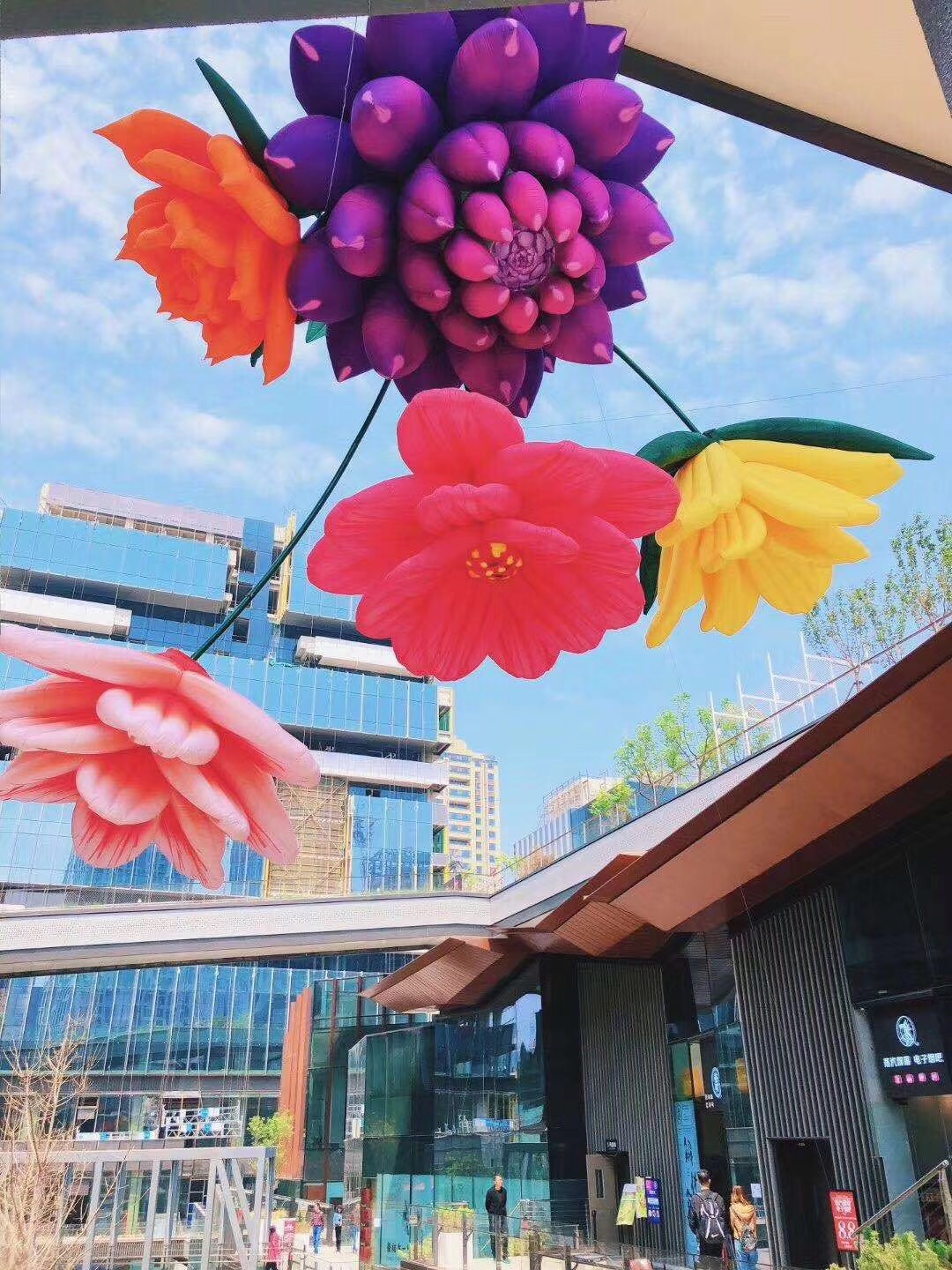 西安创意谷——花朵美陈