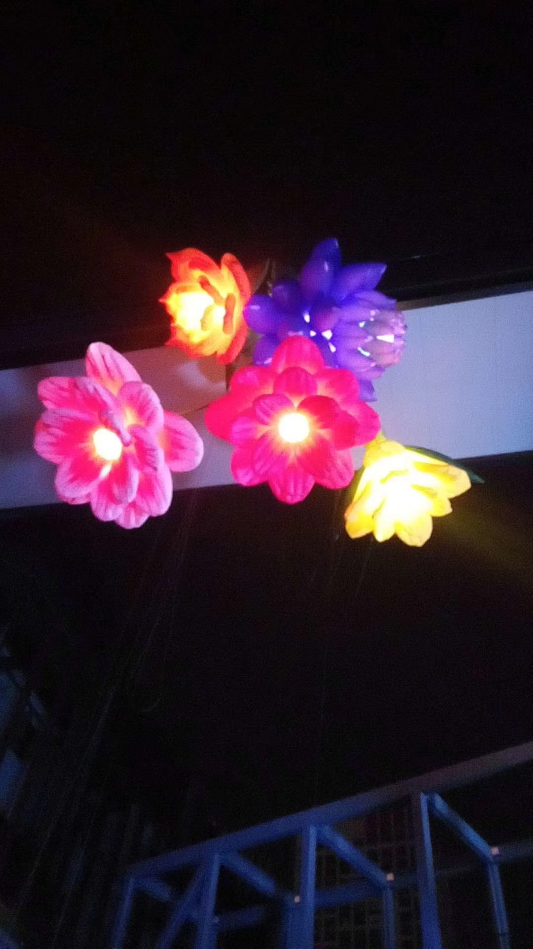 西安创意谷——花朵美陈