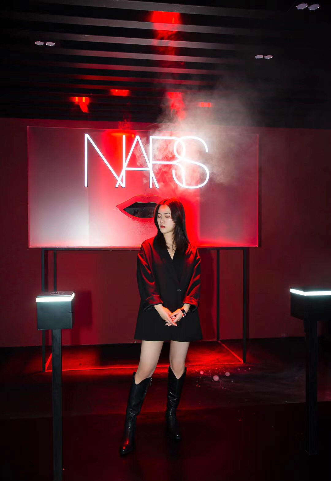 NARS空气感体验空间「飞吻空间站」