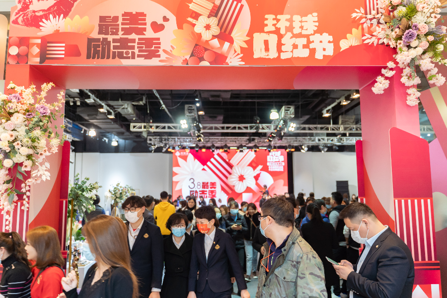 上海环球港“环球口红节·最美励志季”