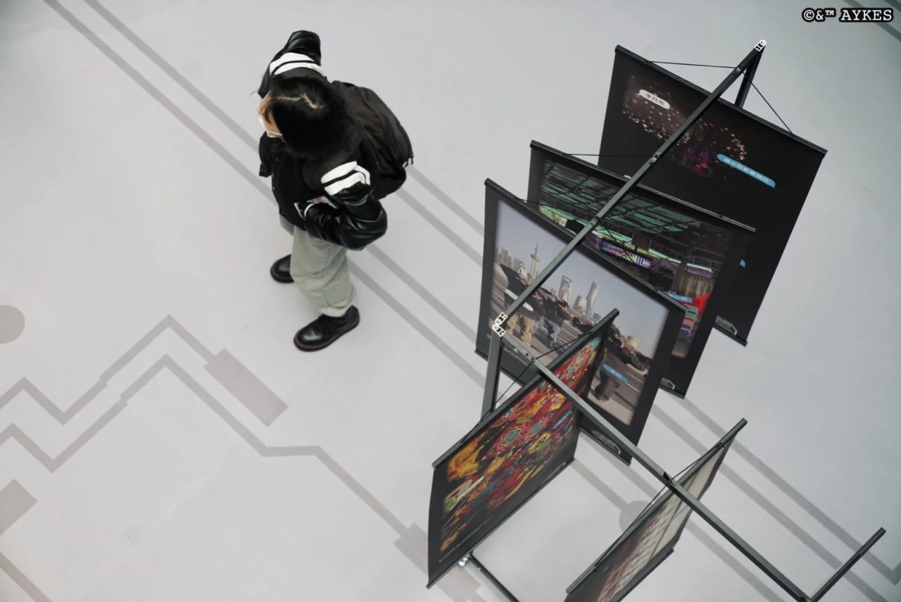 《云端记忆体》线下艺术装置展