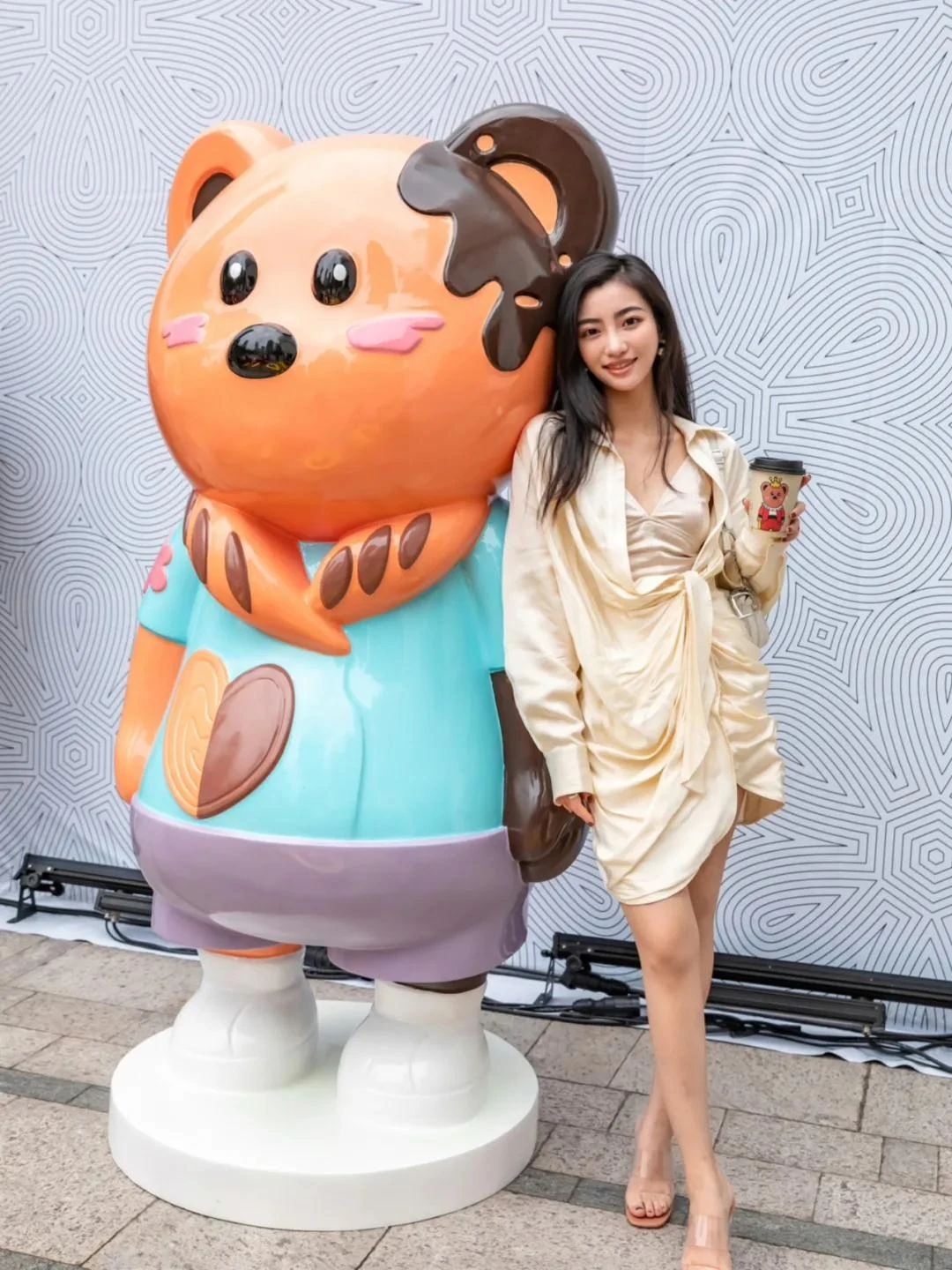 乔尔·卢布松“来自星星的卢布熊”超级快闪店
