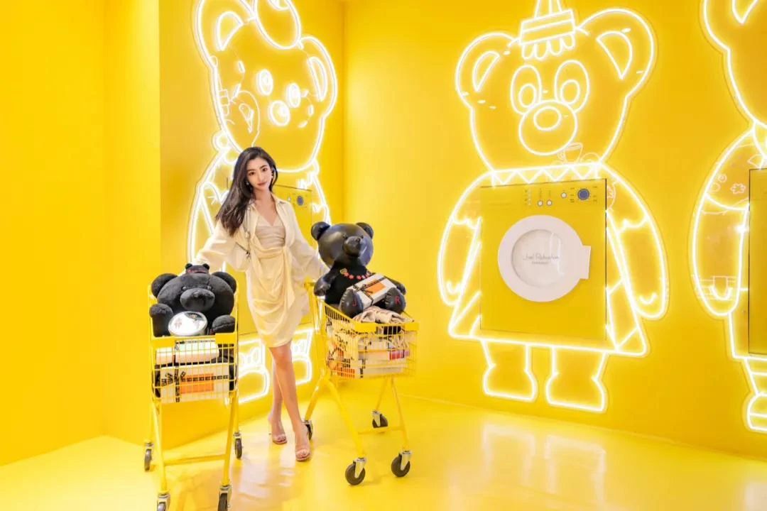 乔尔·卢布松“来自星星的卢布熊”超级快闪店