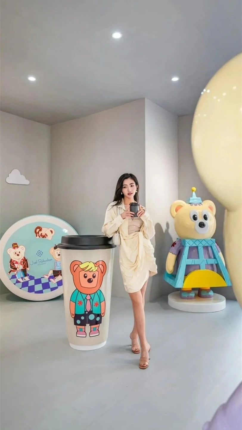乔尔·卢布松“来自星星的卢布熊”超级快闪店