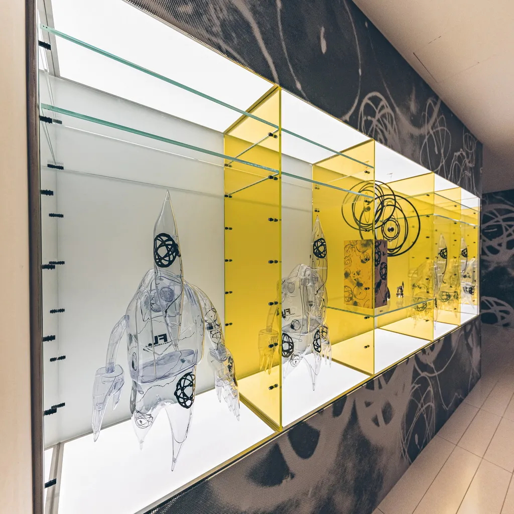 银色火箭带你探秘-《FUTURALAND》艺术空间展
