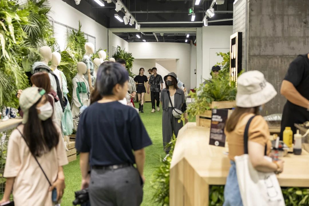 adidas 环保市集 SUSTAN MARKET