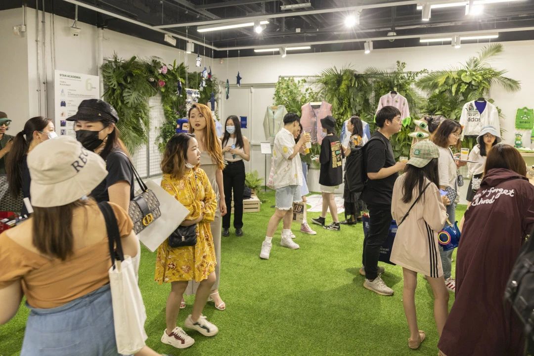 adidas 环保市集 SUSTAN MARKET