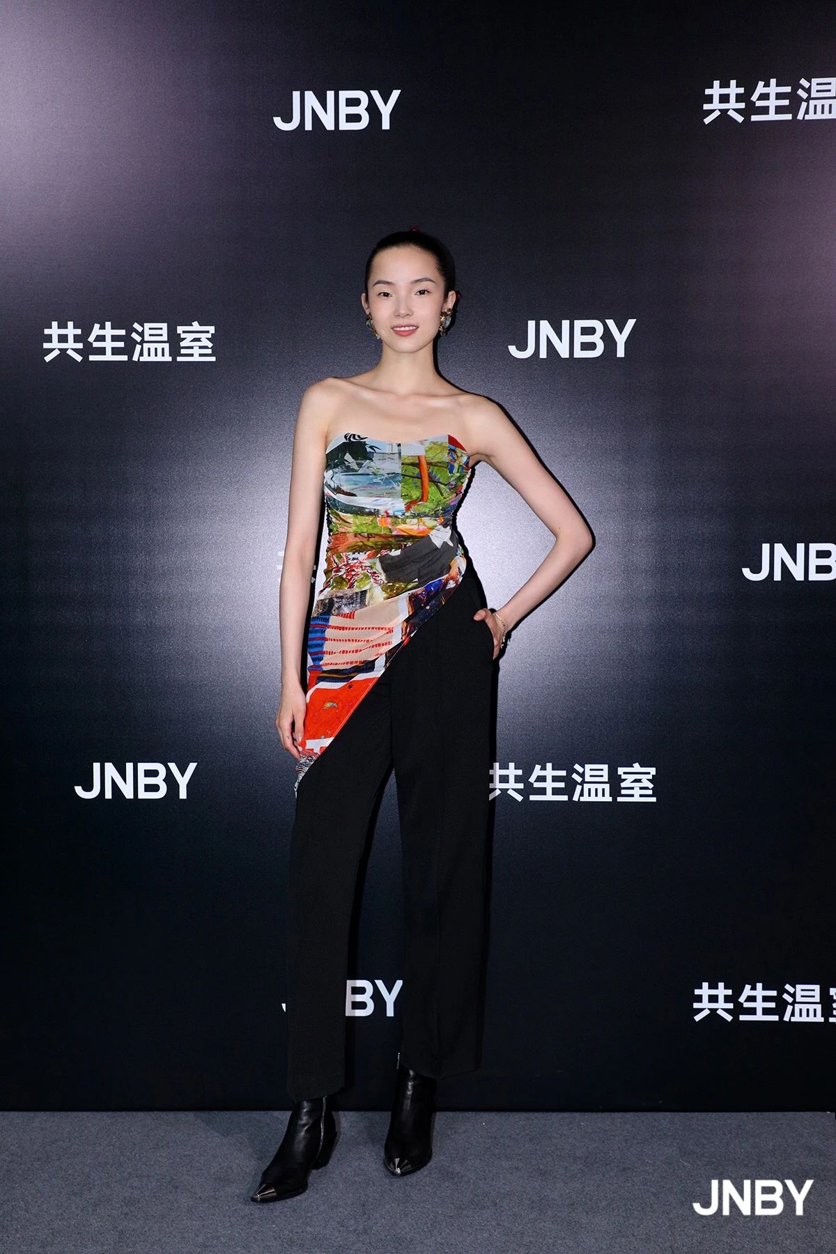 JNBY「共生温室」快闪创意展