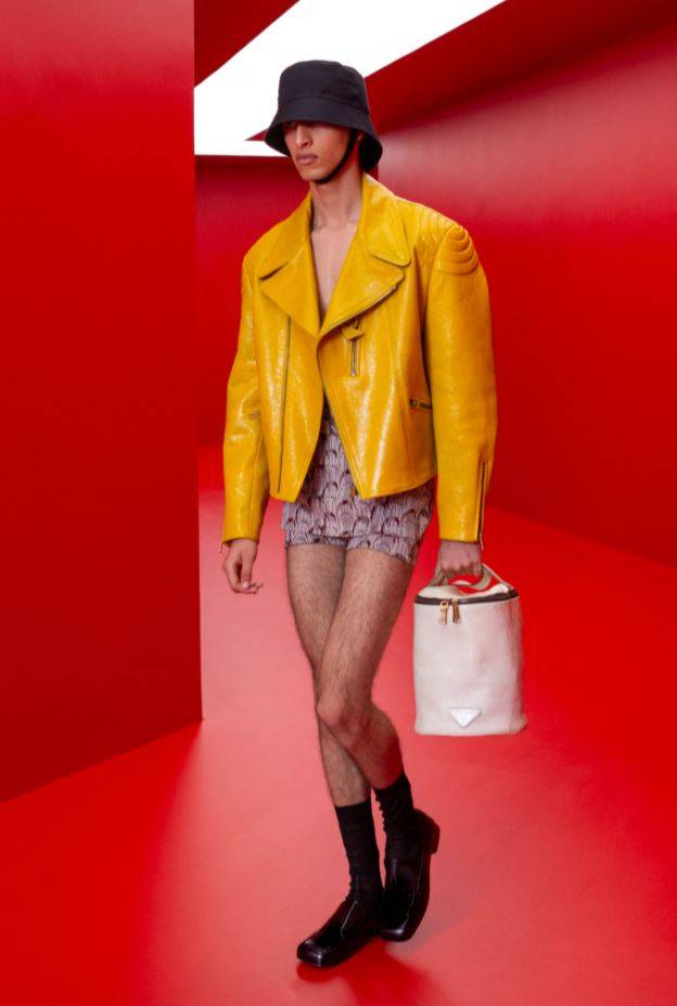 PRADA 2022春夏男装时装秀
