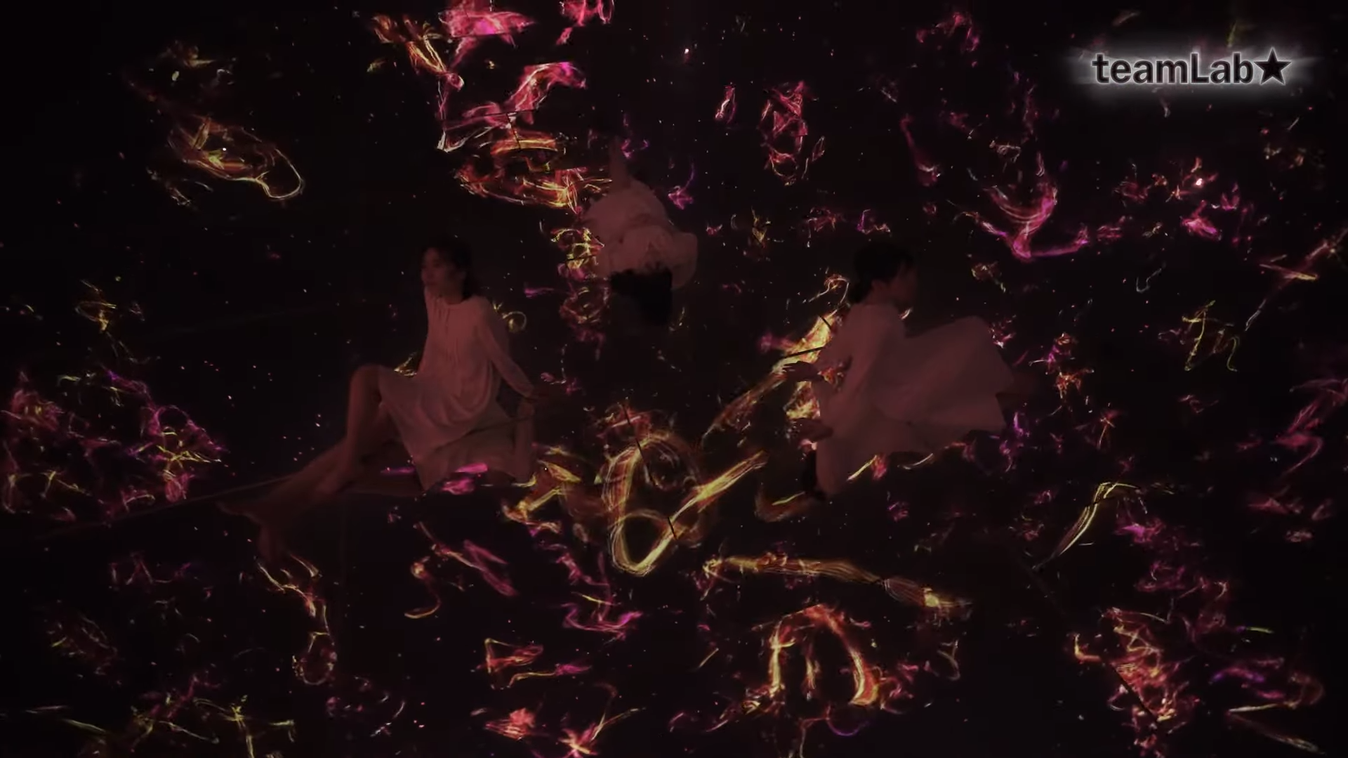 艺术集体teamlab  揭开“祈祷”展览