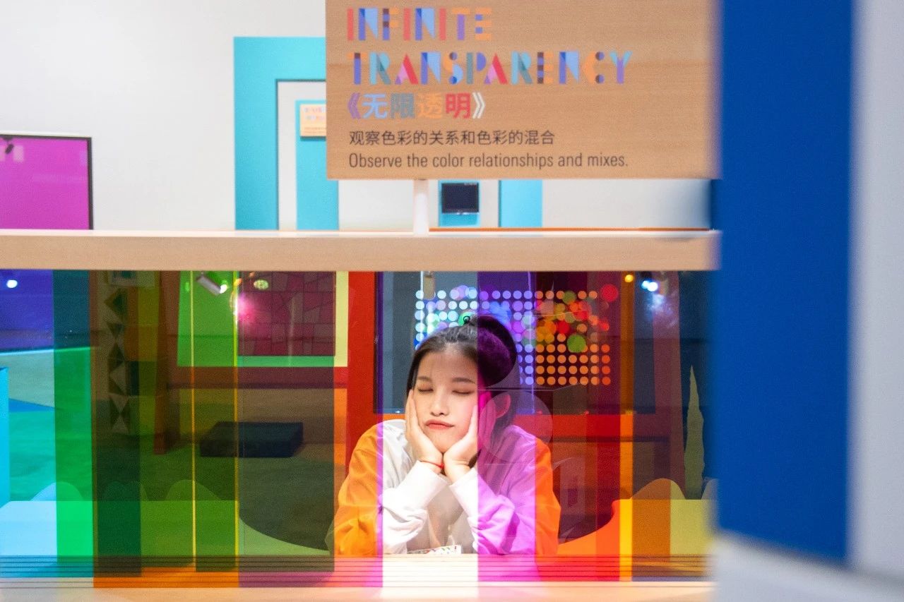 “图像的生息”色彩互动装置展