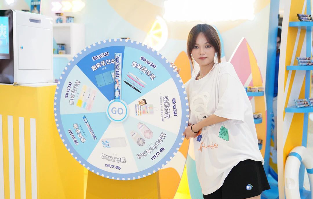 曼妥思·酷爽冲浪快闪店