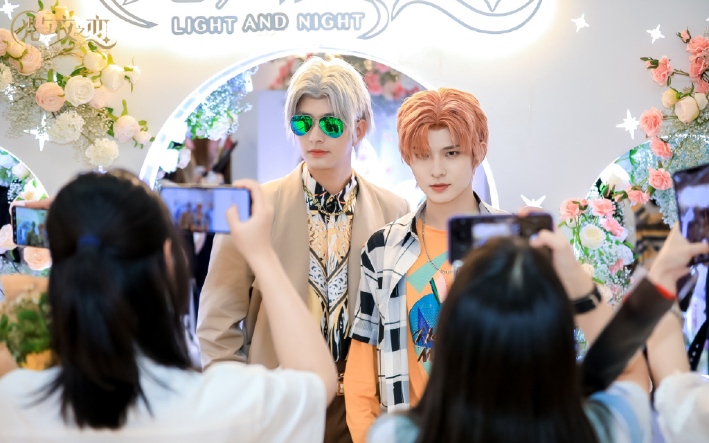 《光与夜之恋》大型恋爱互动展