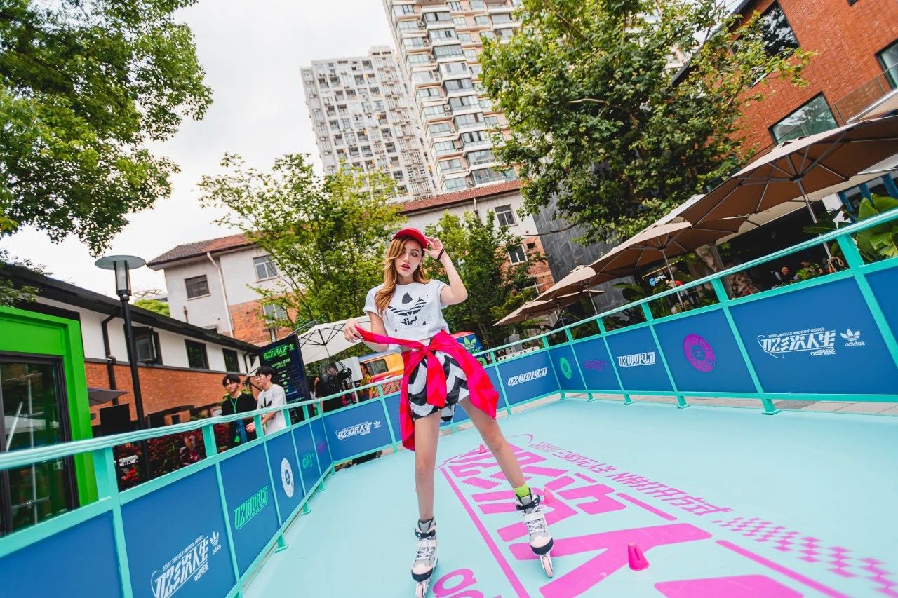 adidas阿迪达斯新品主题概念空间：OZWORLD