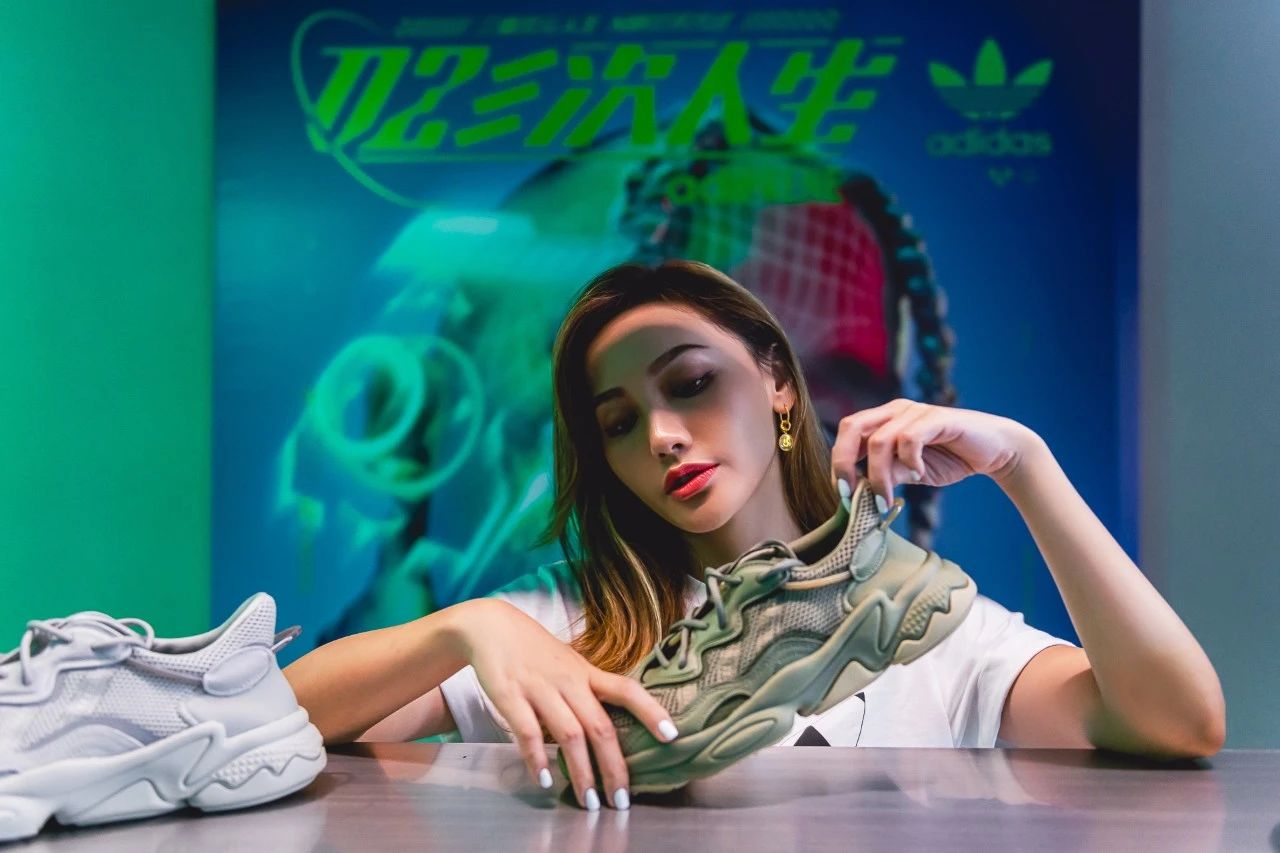 adidas阿迪达斯新品主题概念空间：OZWORLD
