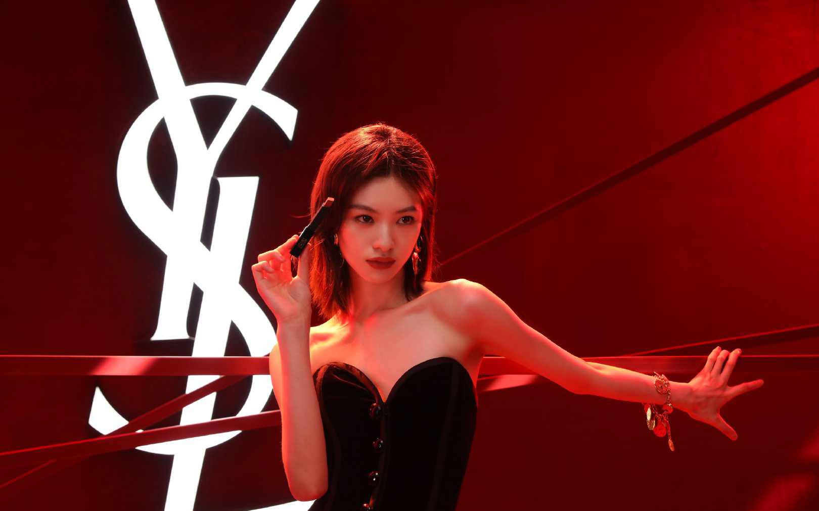 YSL美妆无界空间