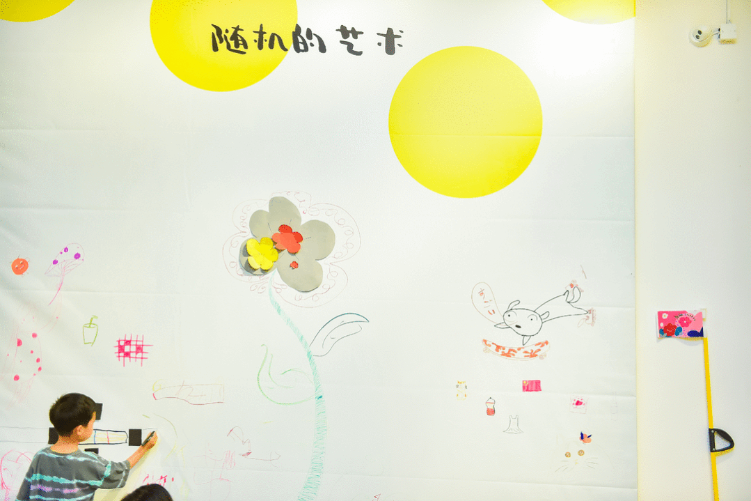 谭阿梨Lynn作品展「像花一样 Like A Flower」