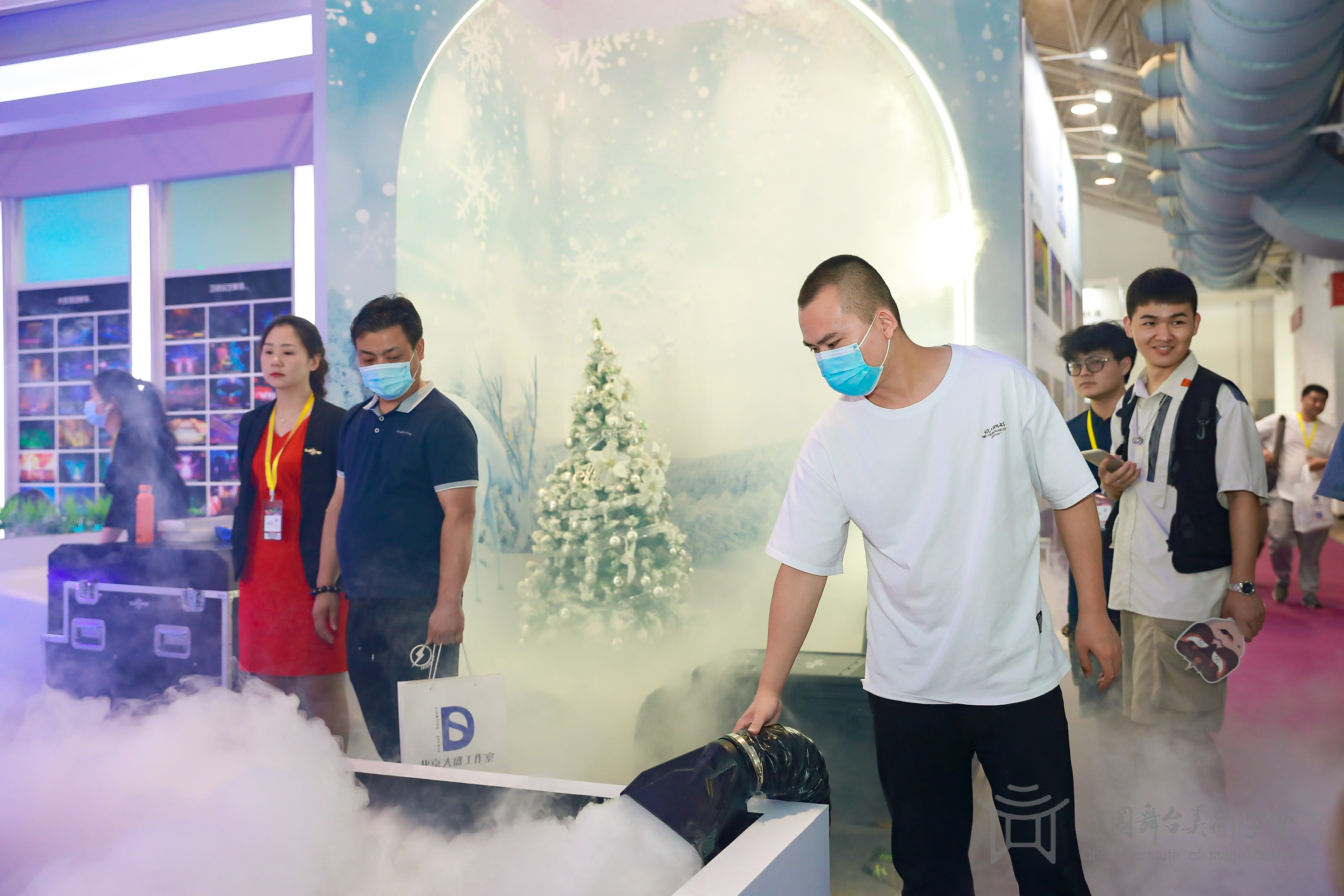 一起云看展：《第四届中国舞台美术展》