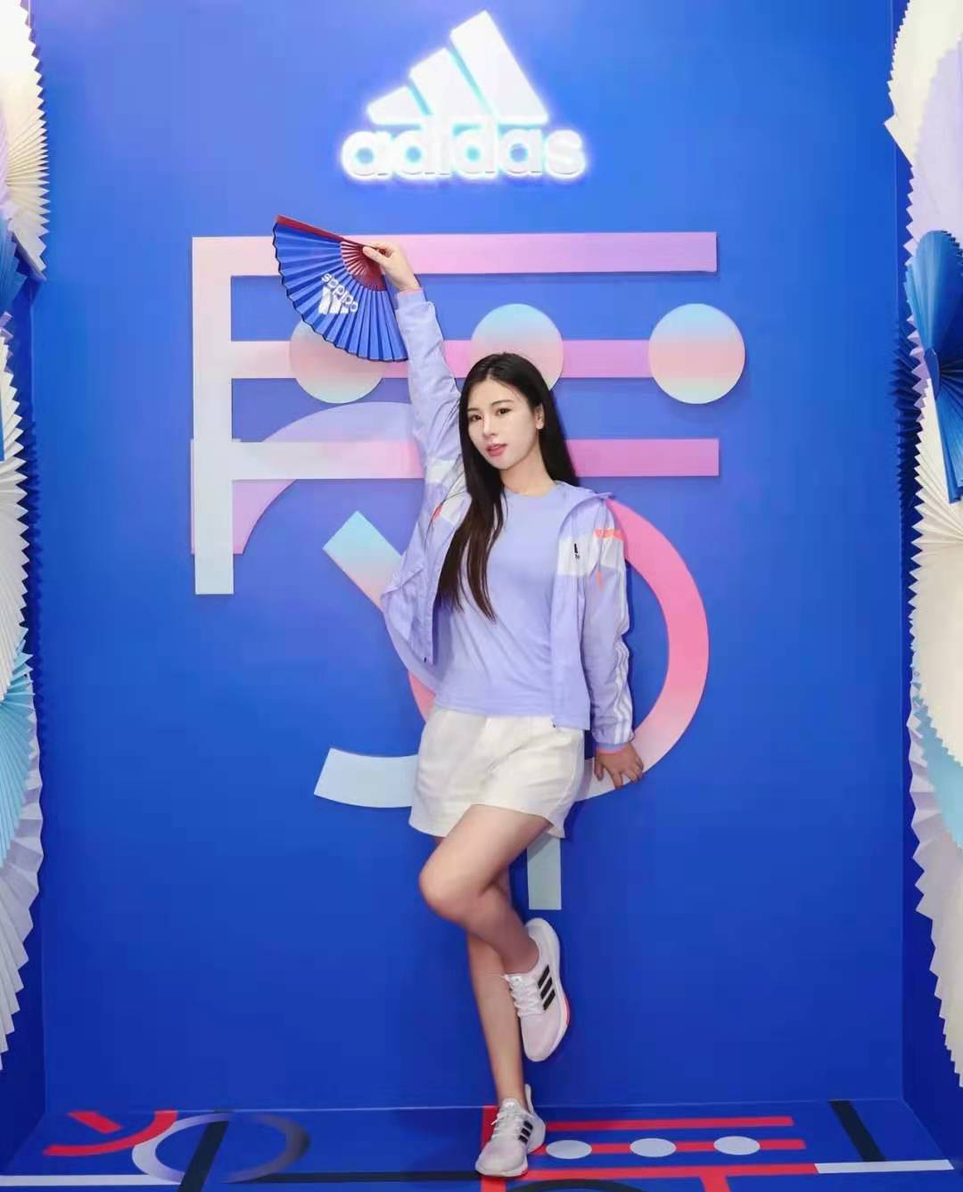 adidas「舞限空间」网红打卡