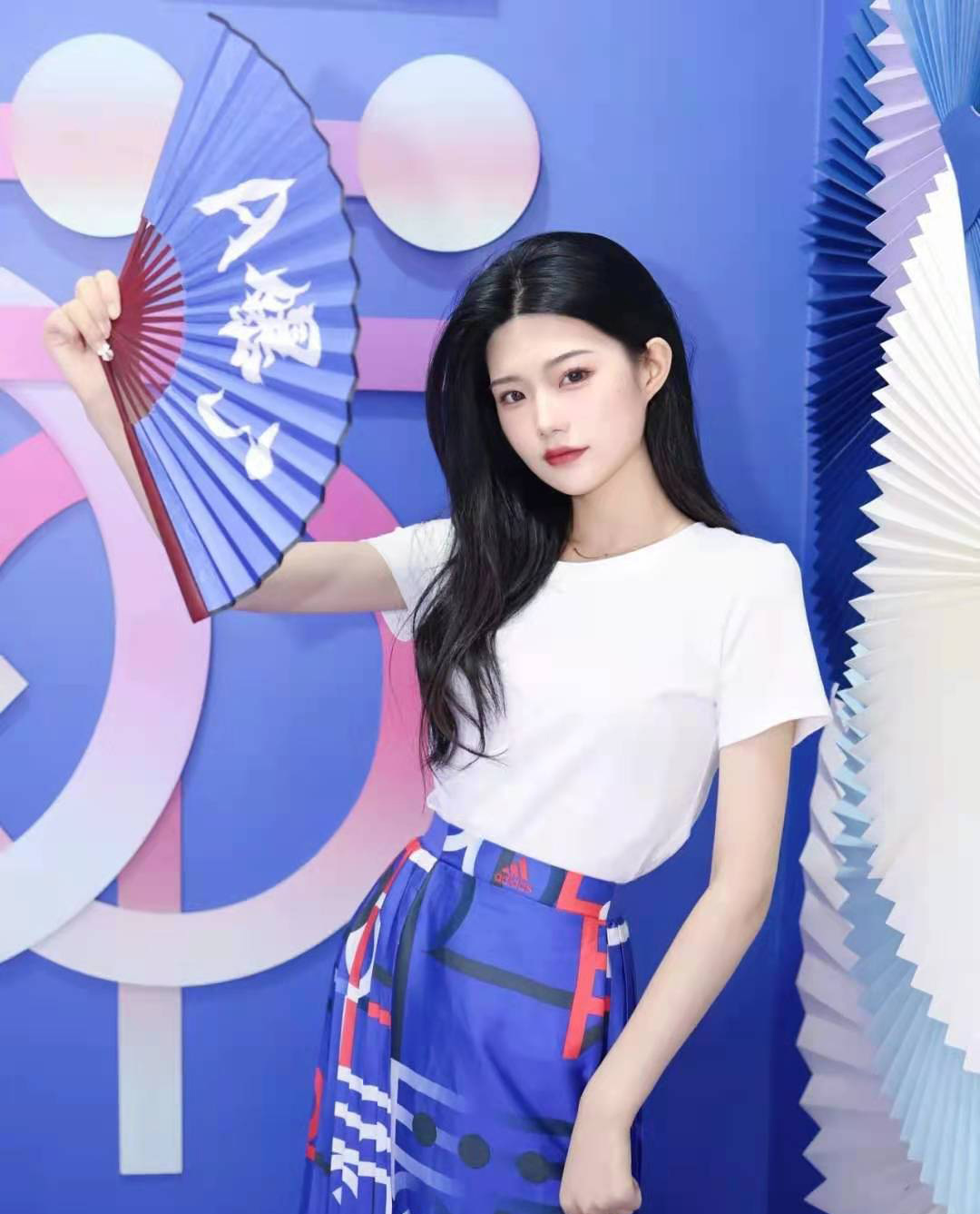 adidas「舞限空间」网红打卡