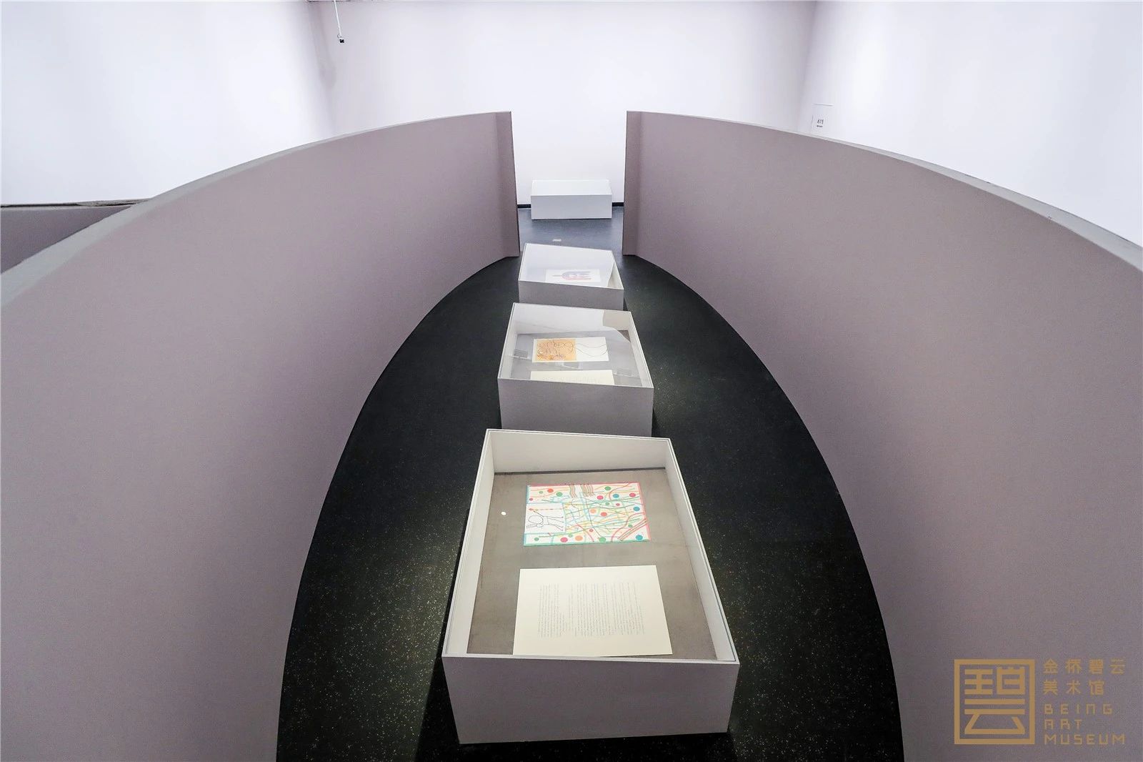 国内首个艺术家手作书沉浸式展览