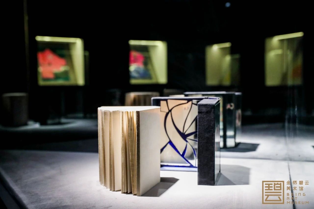 国内首个艺术家手作书沉浸式展览