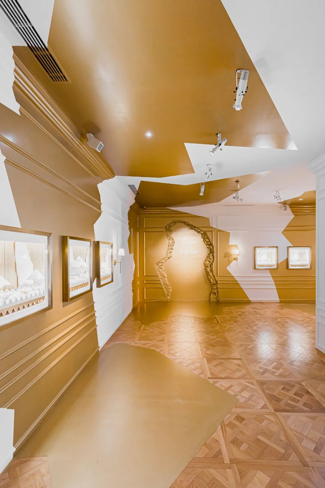 卡地亚CLASH DE CARTIER双面魅力展览