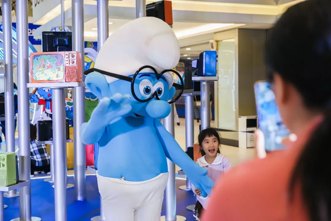 《THE SMURFS蓝精灵蓝色潮流工厂》全国首展