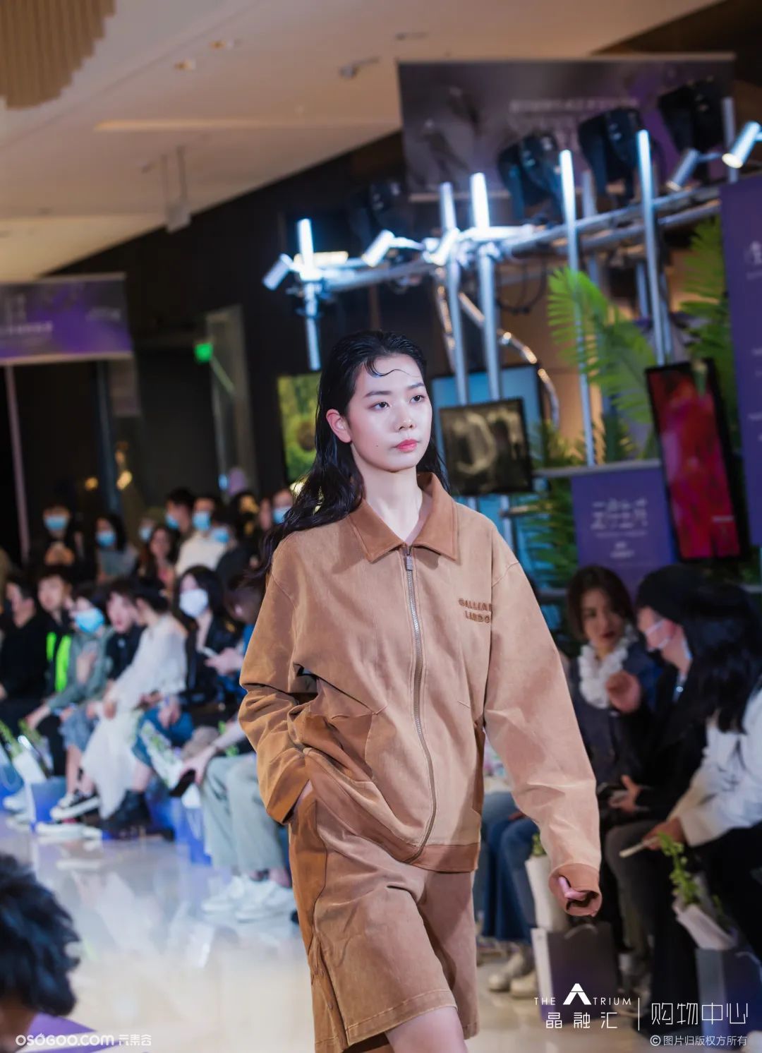 打造商场时装秀，解锁2022春夏流行趋势