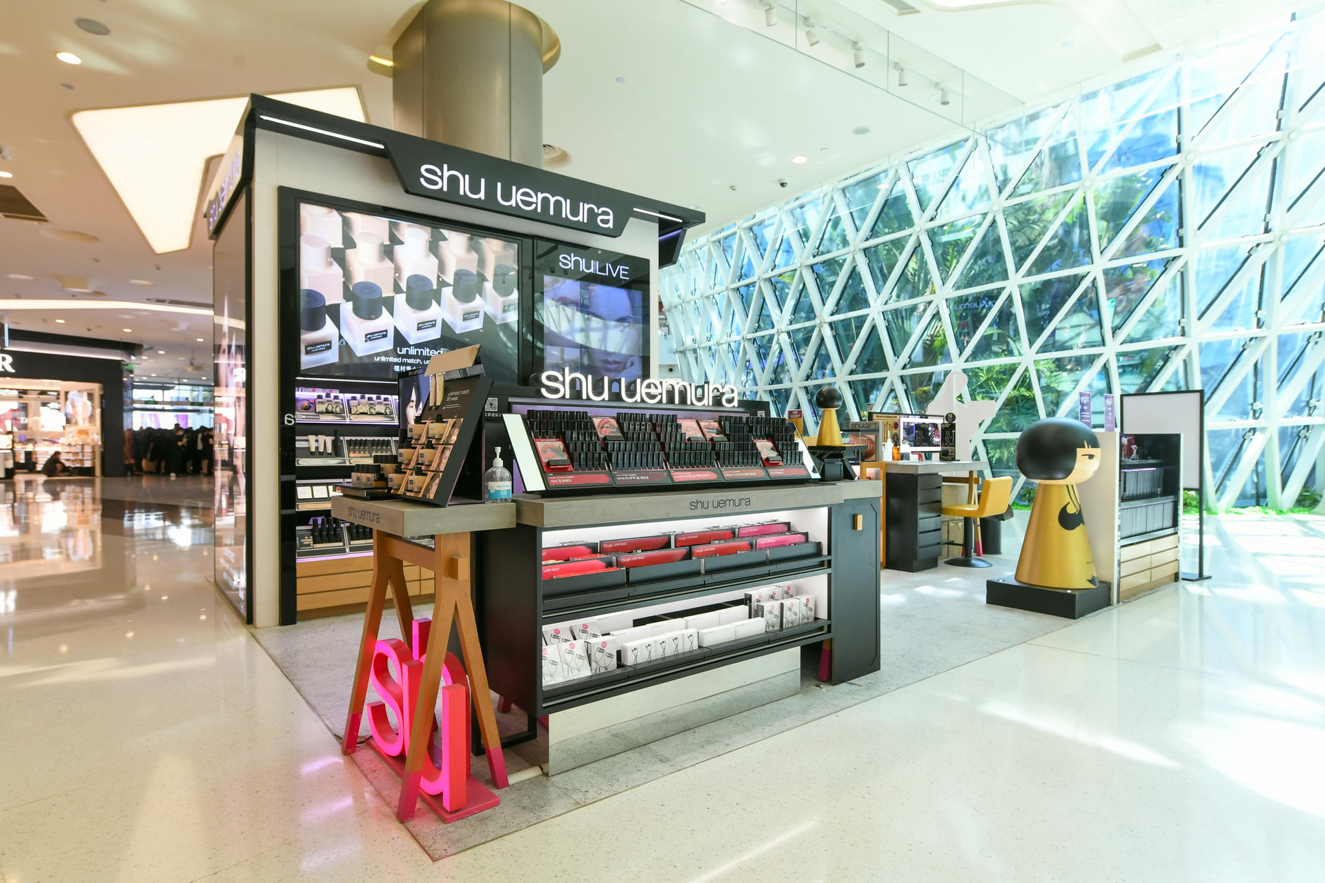 植村秀「化妆箱」快闪店活动策划「秀、色、妆、乐」四个创意空间 美陈网站 美陈前沿 