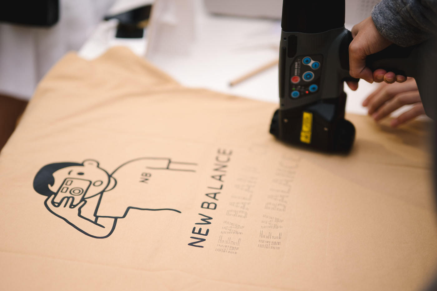 New Balance x Noritake快闪活动策划传递了GREY TO MEET YOU理念 美陈网站 美陈前沿 