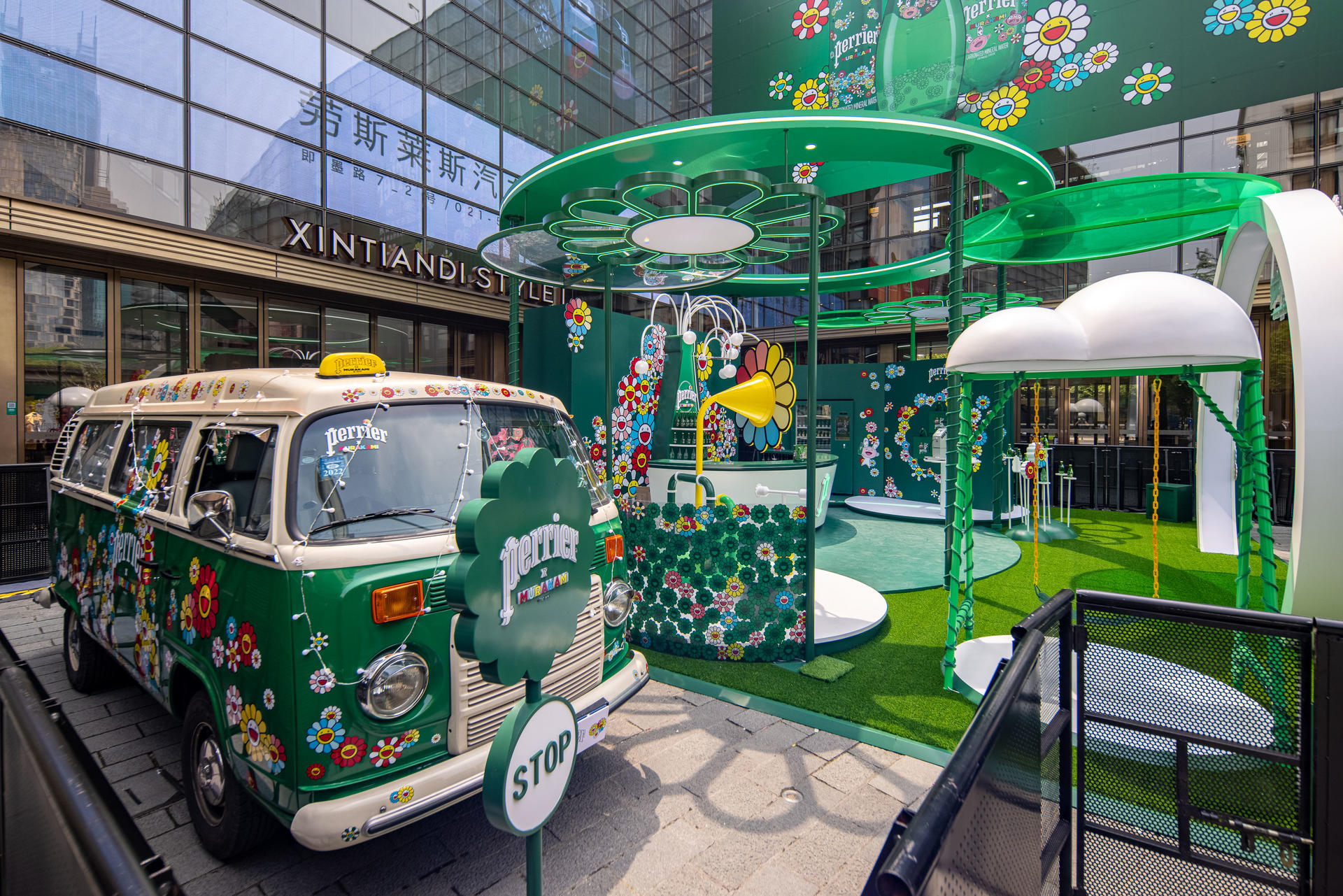 打卡Perrier村上隆灵感限量系列快闪店活动策划，让灵感自然冒泡 美陈网站 美陈前沿 