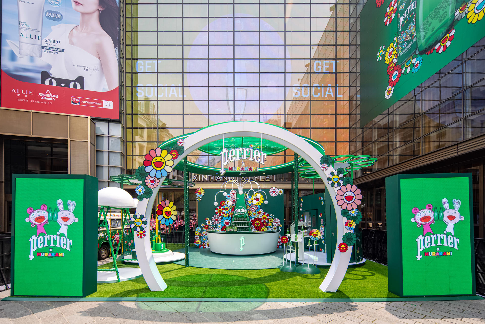 打卡Perrier村上隆灵感限量系列快闪店活动策划，让灵感自然冒泡 美陈网站 美陈前沿 